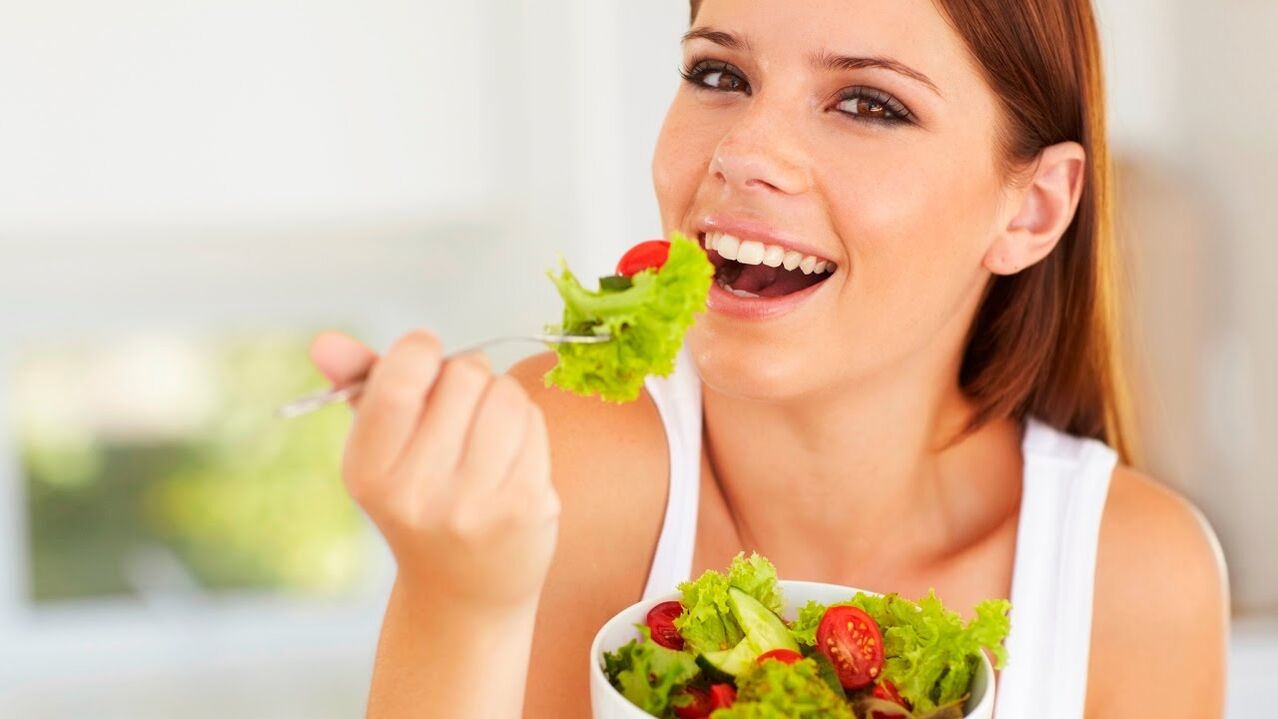 Τρώτε πράσινη σαλάτα εάν ακολουθείτε τεμπέλικη δίαιτα
